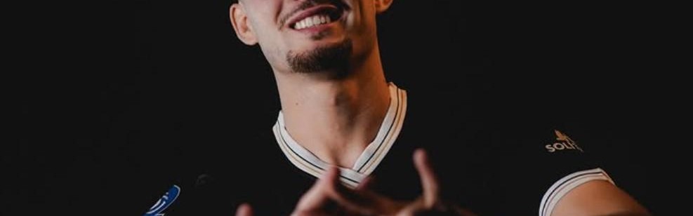 官方：22岁印尼归化国脚詹纳加盟印尼超德瓦联队