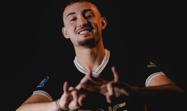 官方：22岁印尼归化国脚詹纳加盟印尼超德瓦联队