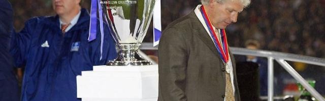 开云体育登录-跨越30年的子承父业，法兰克福“再次”聘请托普穆勒