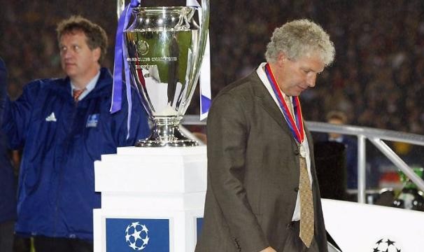 开云体育登录-跨越30年的子承父业，法兰克福“再次”聘请托普穆勒