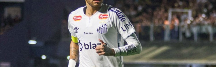 记者：内马尔对参加世界杯始终保持乐观，因为他无需测试